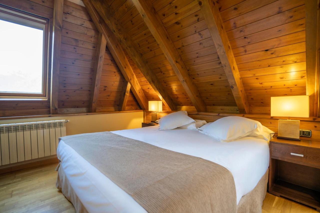 Hotel & Restaurante Pena Arrós エクステリア 写真