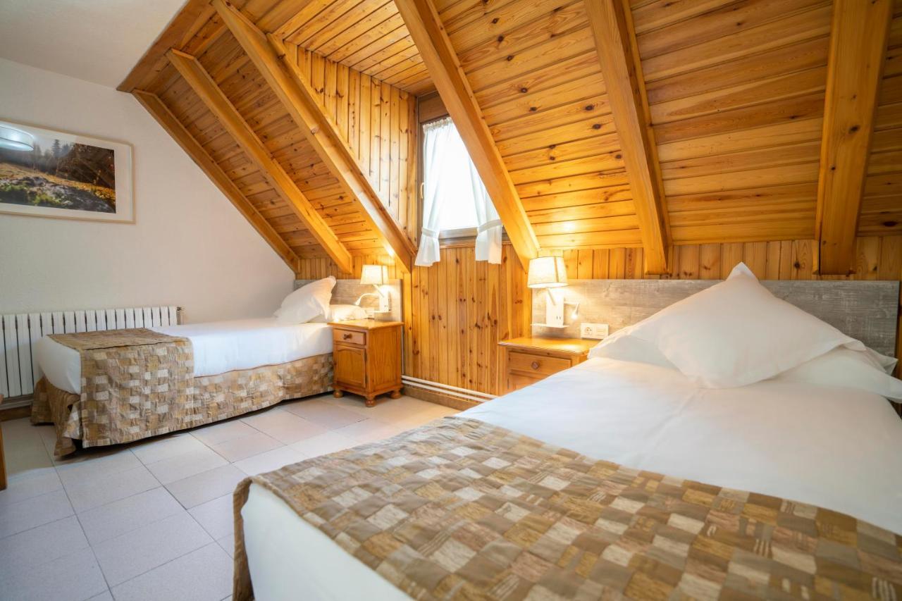 Hotel & Restaurante Pena Arrós エクステリア 写真