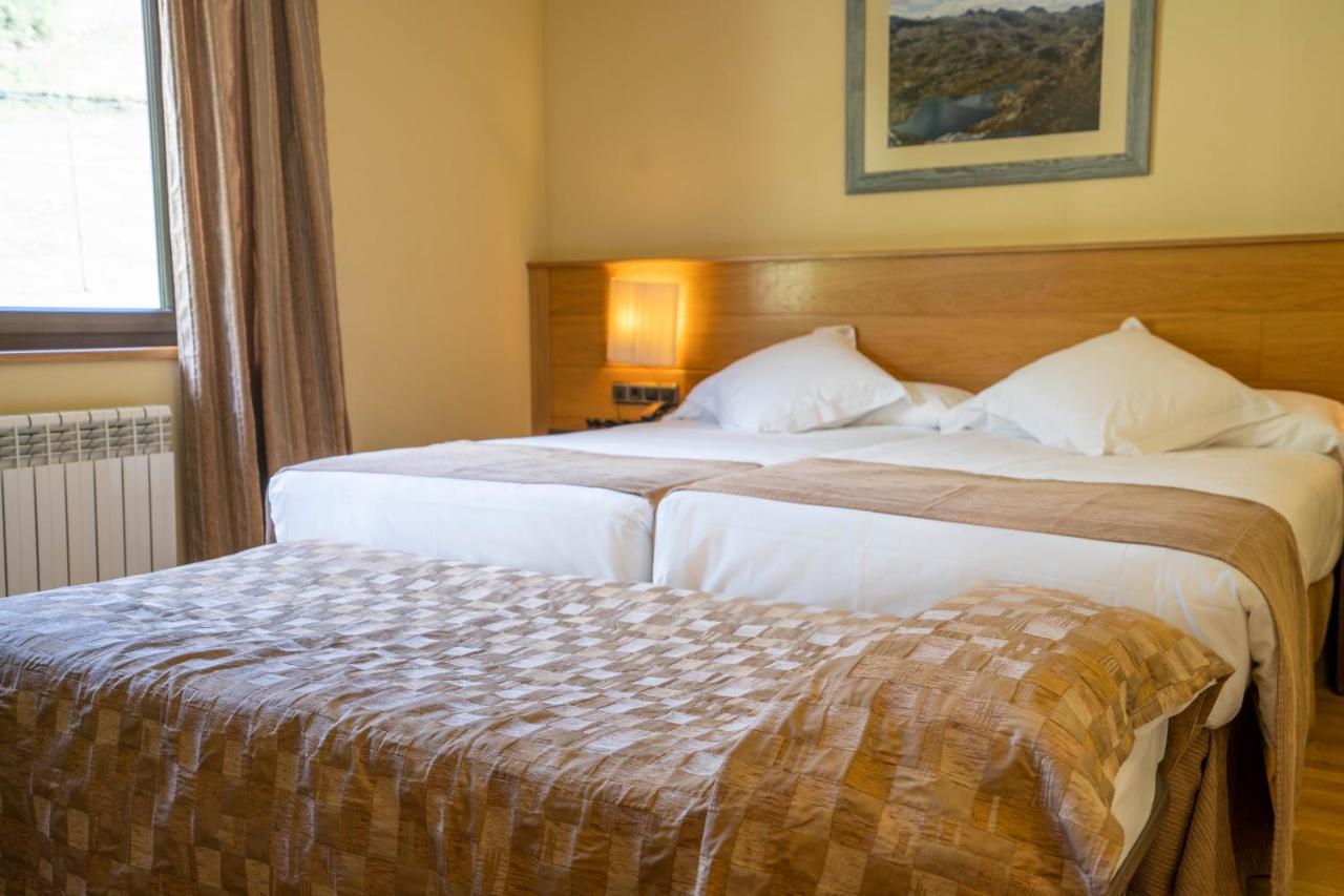Hotel & Restaurante Pena Arrós エクステリア 写真
