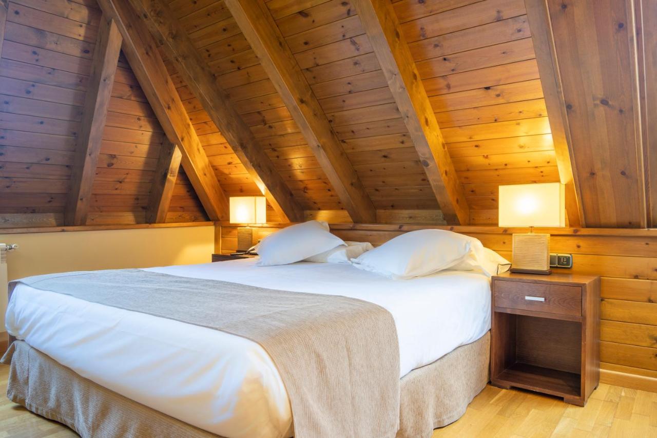Hotel & Restaurante Pena Arrós エクステリア 写真