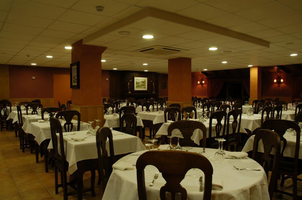 Hotel & Restaurante Pena Arrós エクステリア 写真