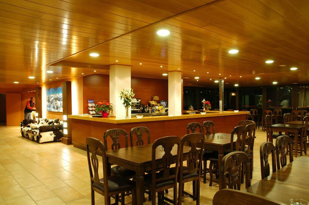 Hotel & Restaurante Pena Arrós エクステリア 写真
